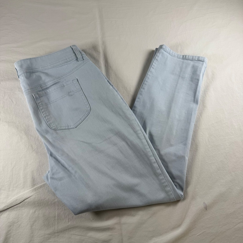 Chico's Women's Size 1.5 US 10 Light Baby Blue Stretch Straight Leg Jeans